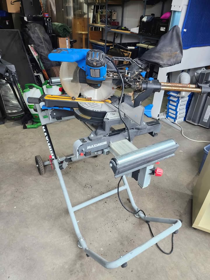 Mastercraft 10" Sliding Compound Mitre Saw + Maximum Easy-Rise Heavy Duty Stand