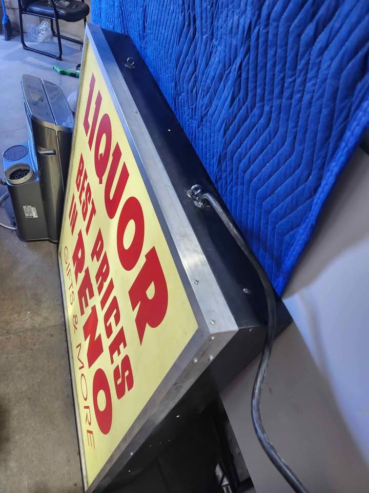 Large 4x4ft Illuminated Metal Box Display Sign - Very Cool!
