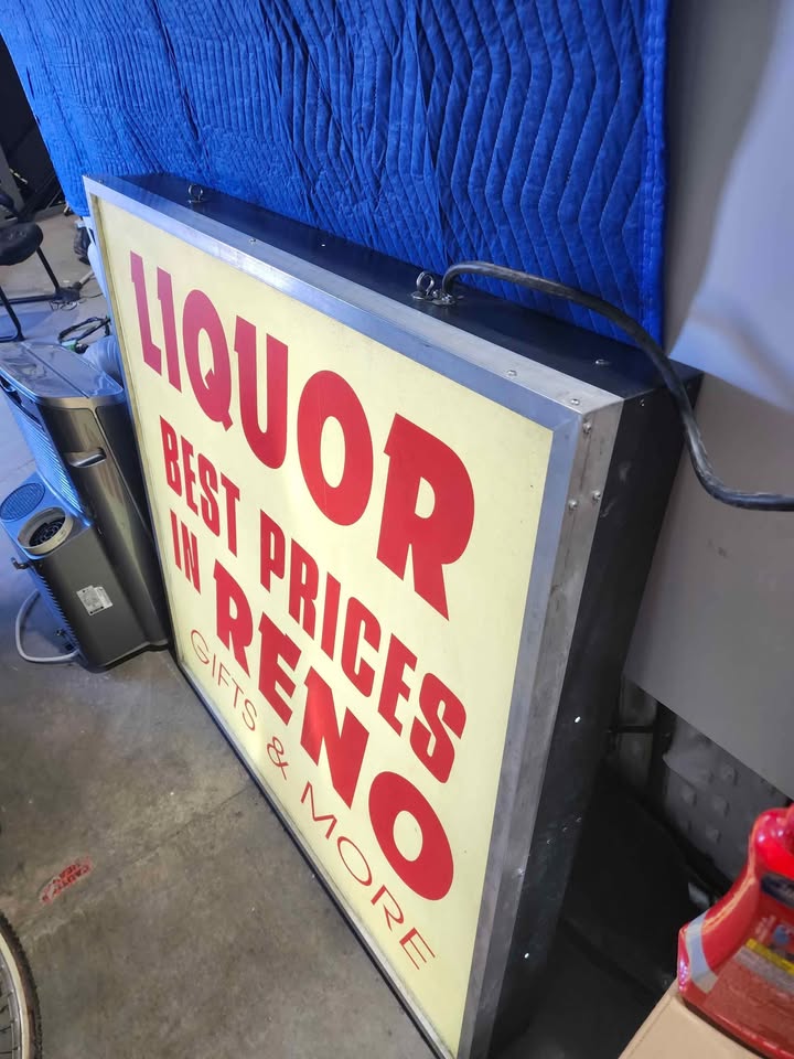 Large 4x4ft Illuminated Metal Box Display Sign - Very Cool!