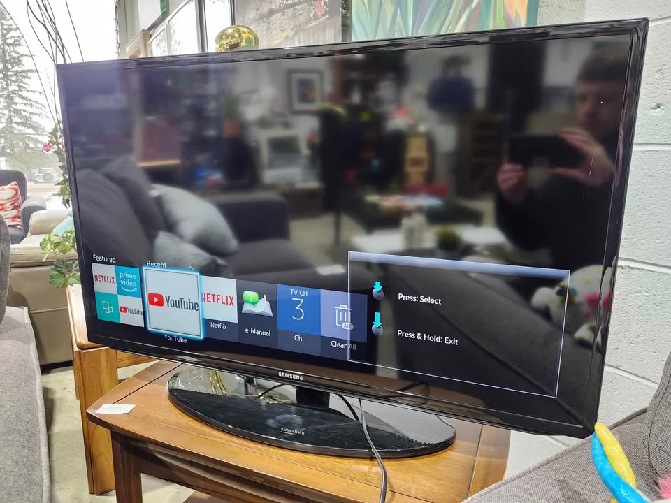 Samsung 40" Full HD 1080p Smart LED TV