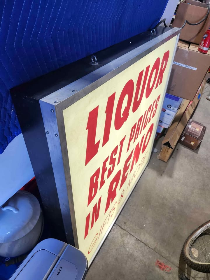 Large 4x4ft Illuminated Metal Box Display Sign - Very Cool!