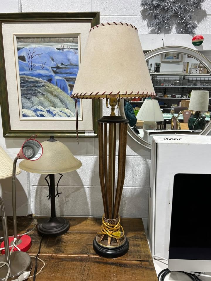 Tall-ish Table lamp - Brown accents