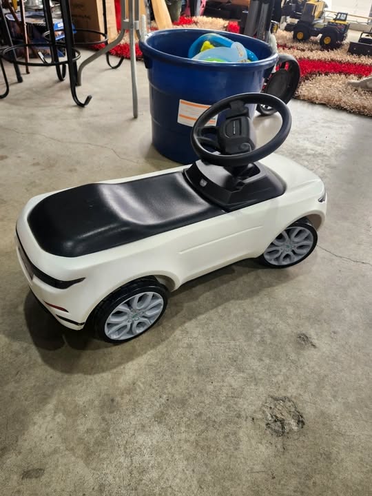 Range Rover Ride-on Toy Car