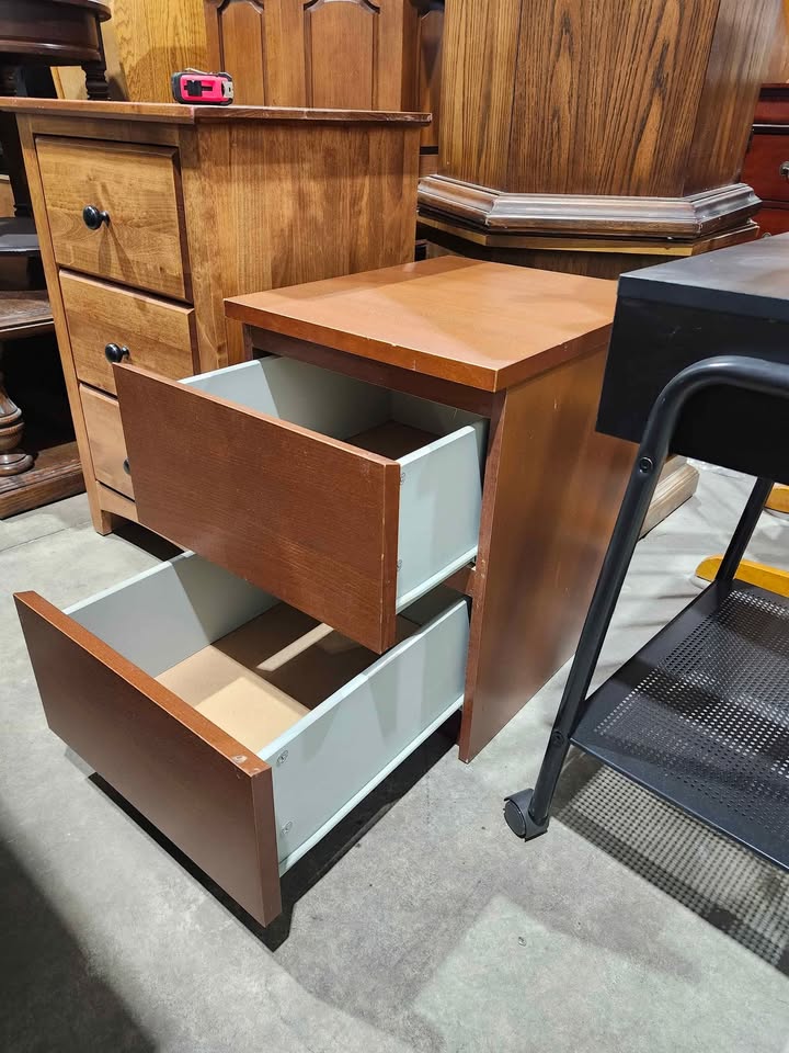 Ikea MALM 2-Drawer Nightstand - Oak Effect