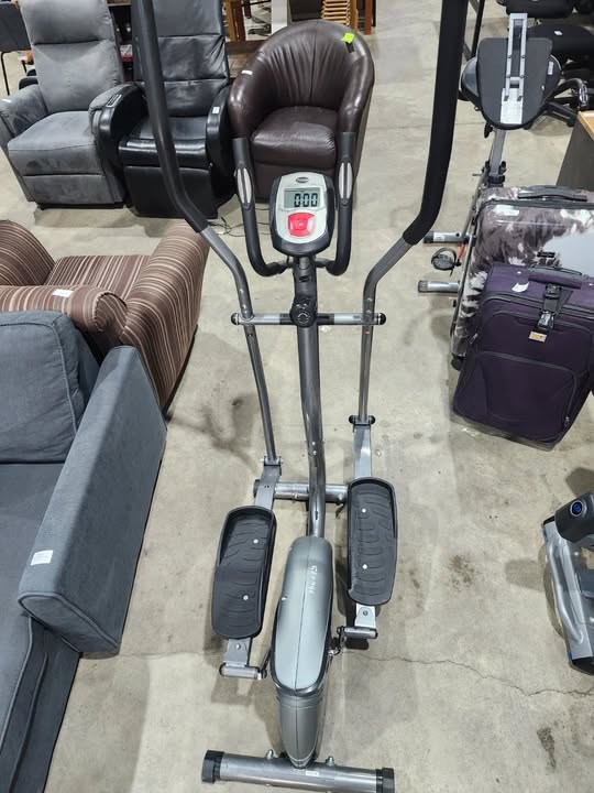 Elliptical Cross Trainer Machine - Free Spirit