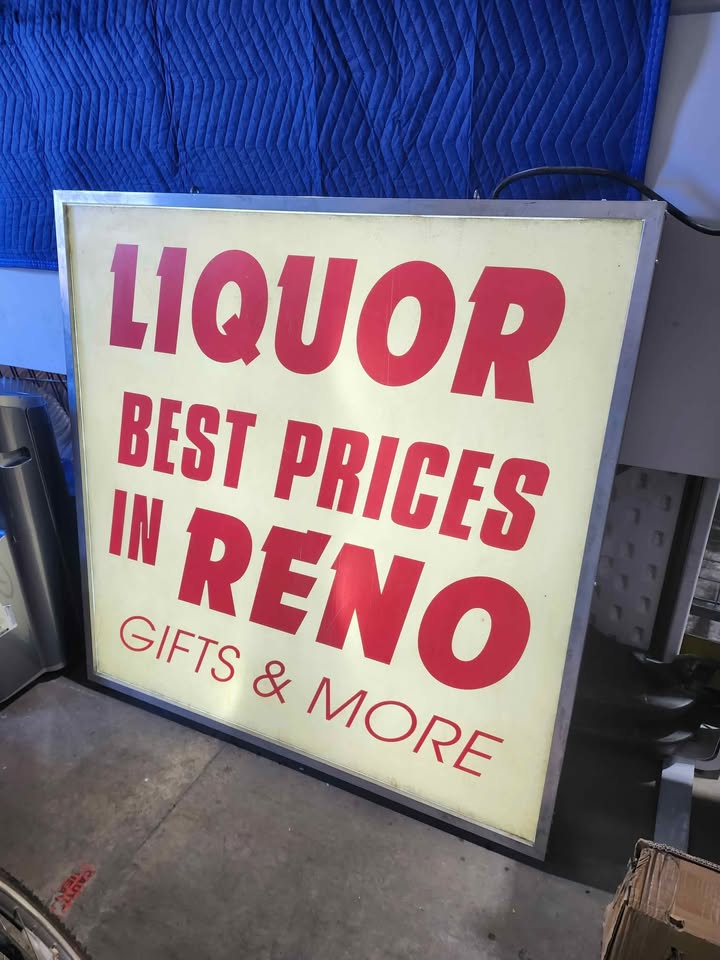 Large 4x4ft Illuminated Metal Box Display Sign - Very Cool!