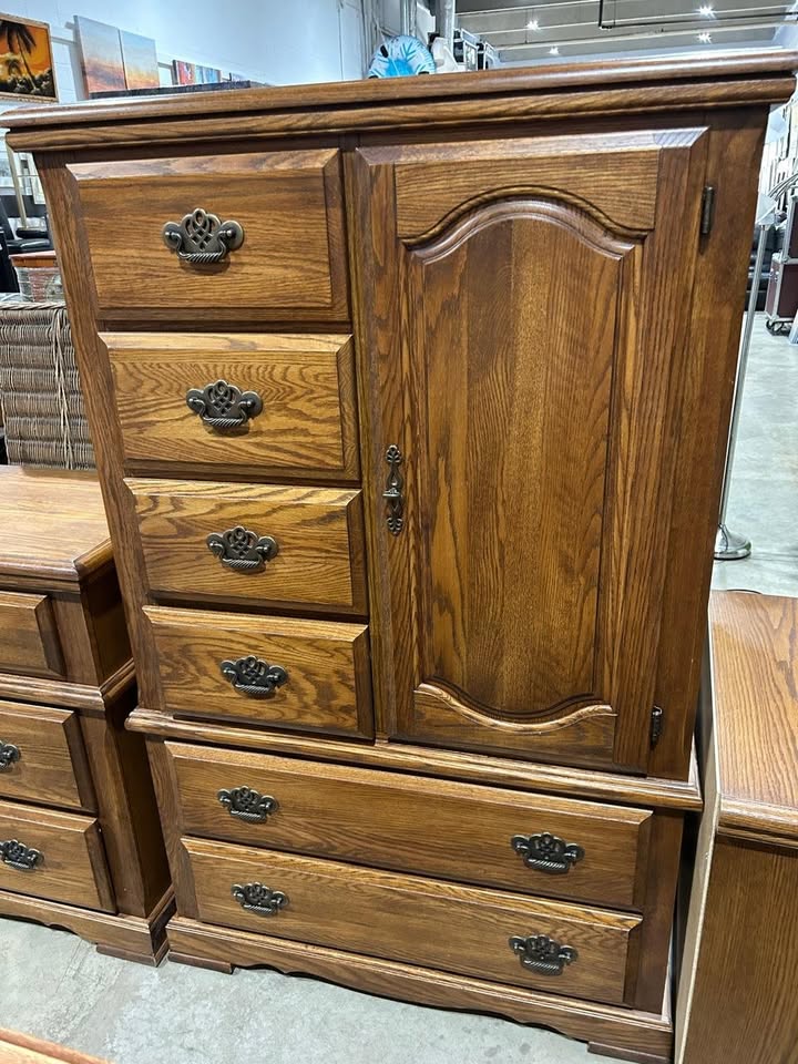 Oak Wood Palliser Chest with Armoire