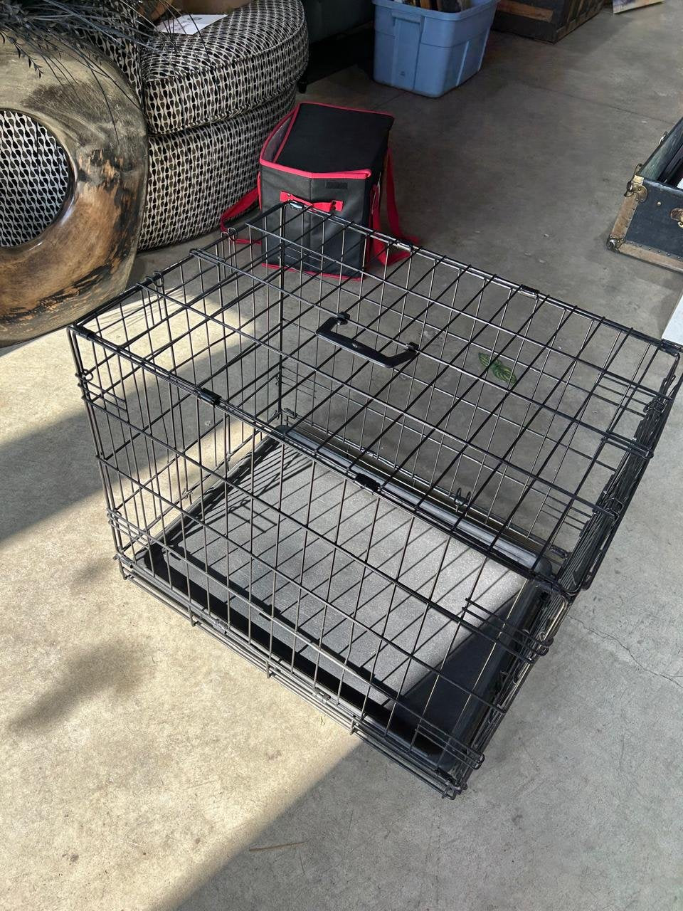 Black Metal Dog Crate