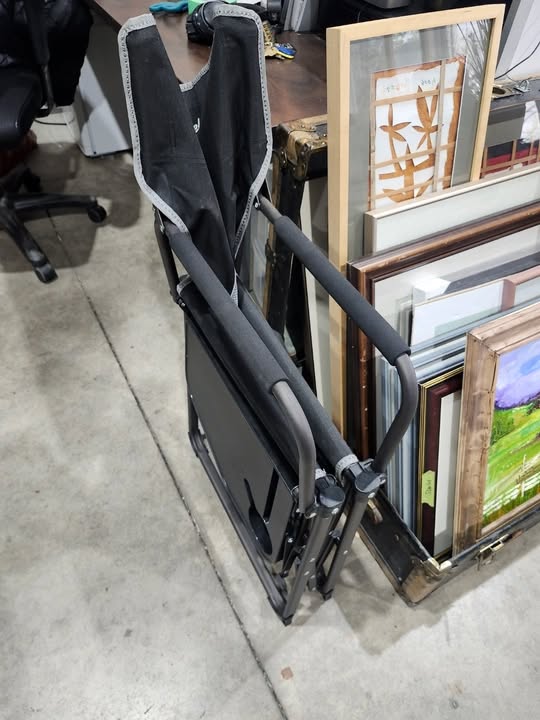 Sunnyfeel Portable Folding Director's Chair with Side Tray