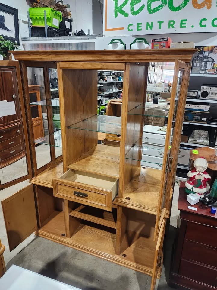 Oak Hutch/Cabinet with Glass Doors