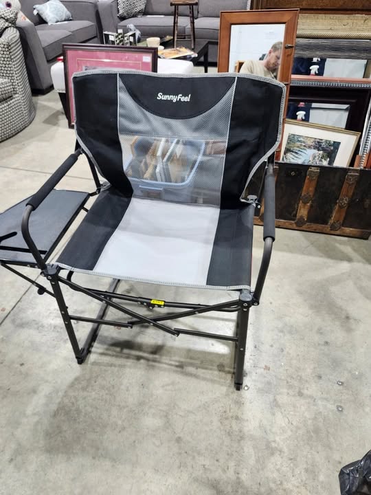 Sunnyfeel Portable Folding Director's Chair with Side Tray