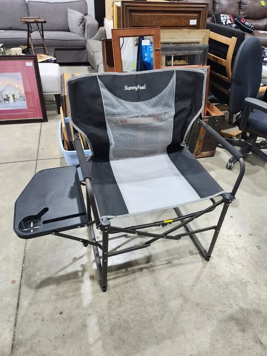 Sunnyfeel Portable Folding Director's Chair with Side Tray