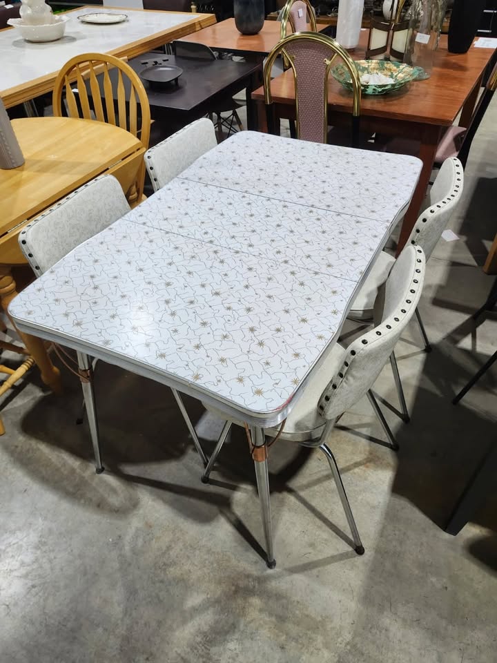 Vintage Retro Kitchen Table and Four Chairs Set