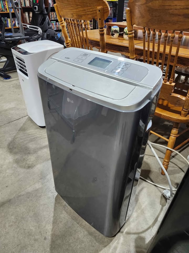 LG Portable Air Conditioner 13000 BTU