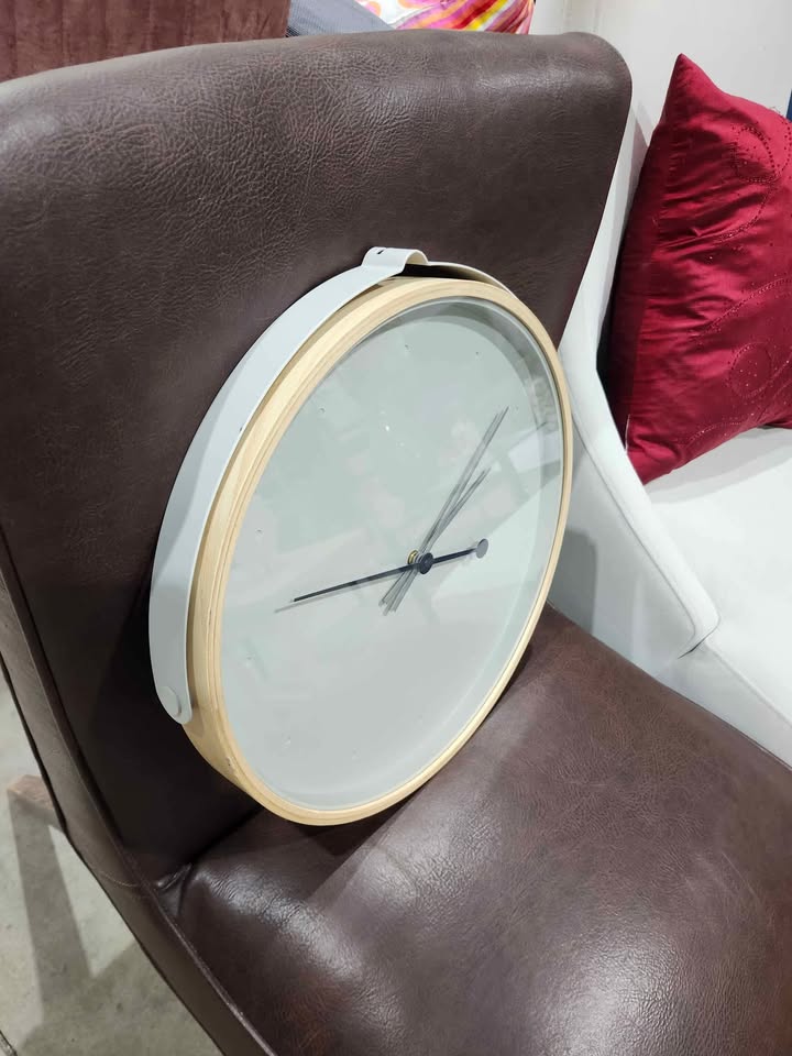 Ikea ROTBLOTA Round Wall Clock