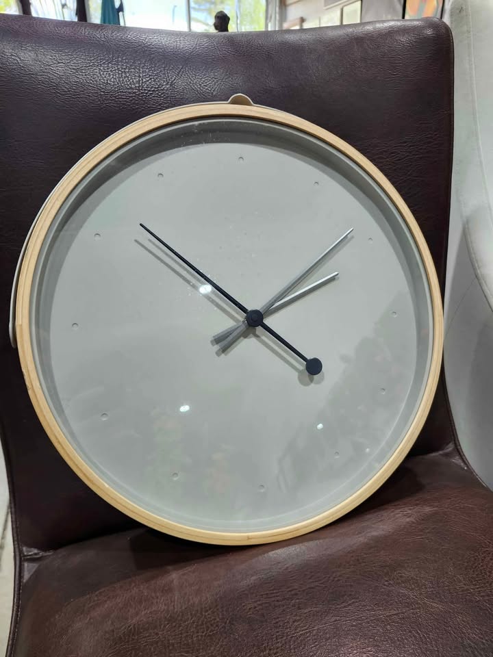 Ikea ROTBLOTA Round Wall Clock