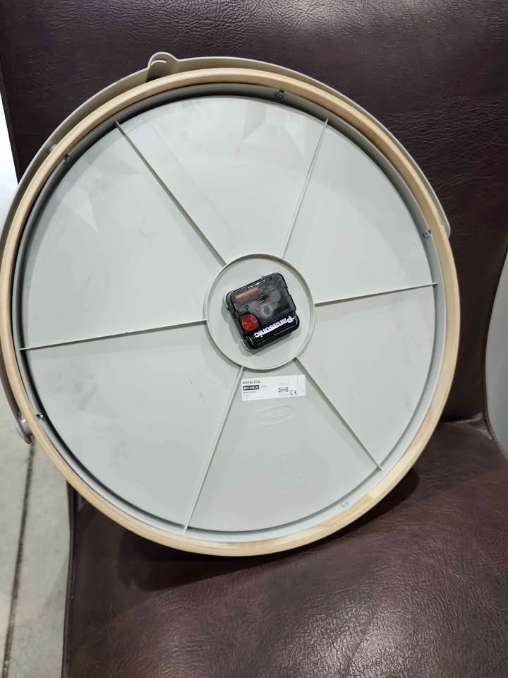 Ikea ROTBLOTA Round Wall Clock