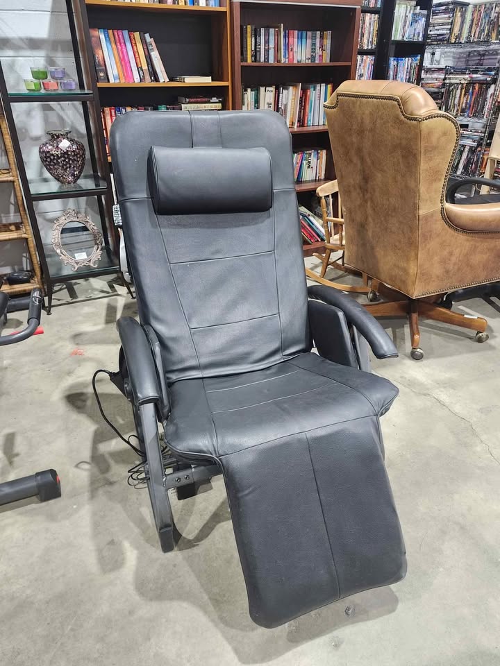 Homedics AG-2100 Anti-Gravity Recliner Massager/Heat Chair