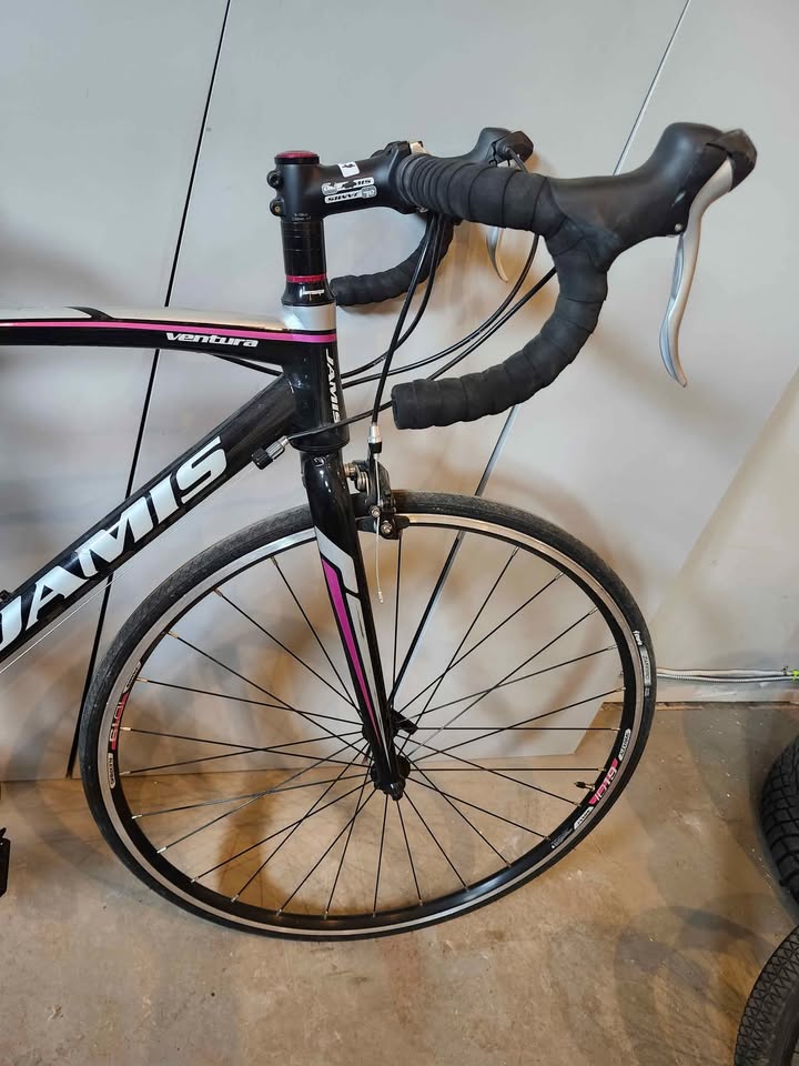 Jamis Ventura Sport Road Bike - New!