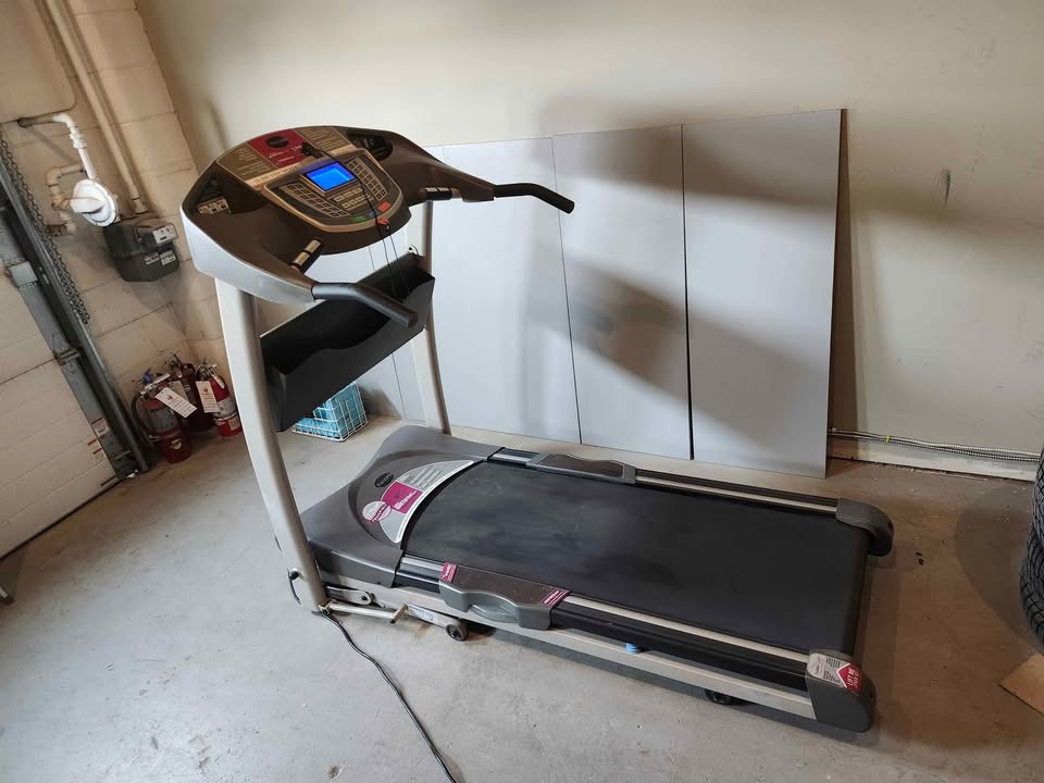 Freespirit 30517 Treadmill