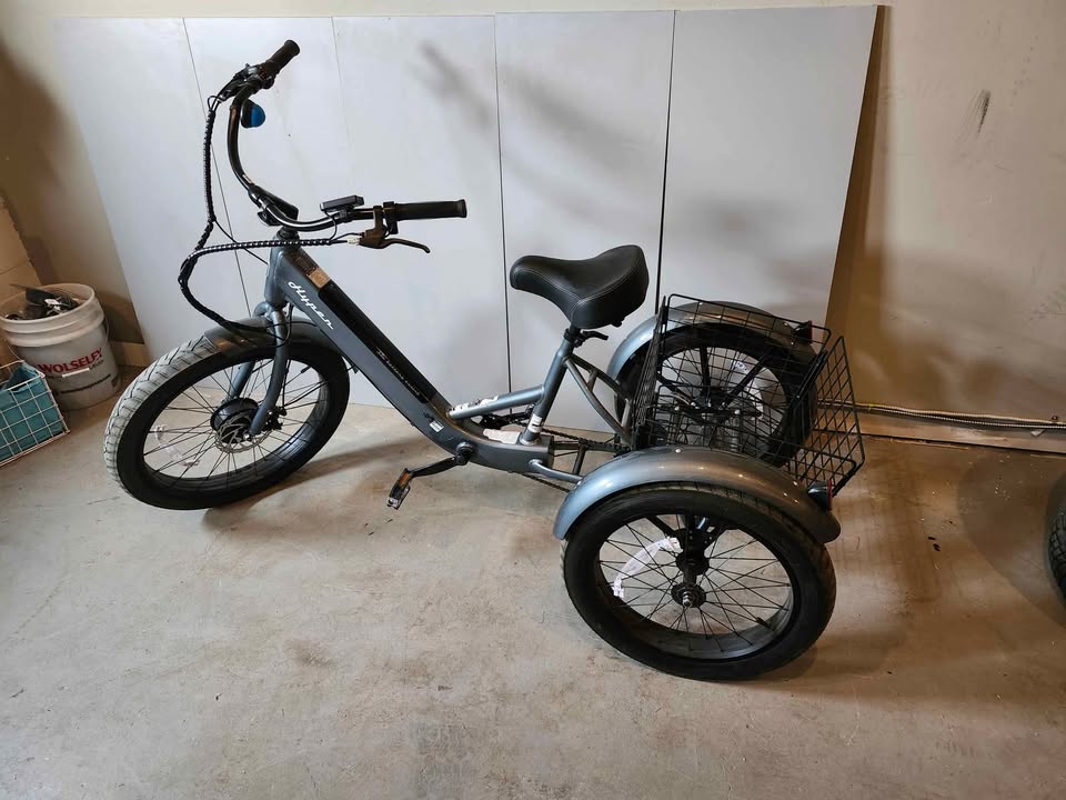 New! Hyper 20" 36V Electric Trike for Adults, Pedal-Assist, 250W E-Bike Motor, Grey