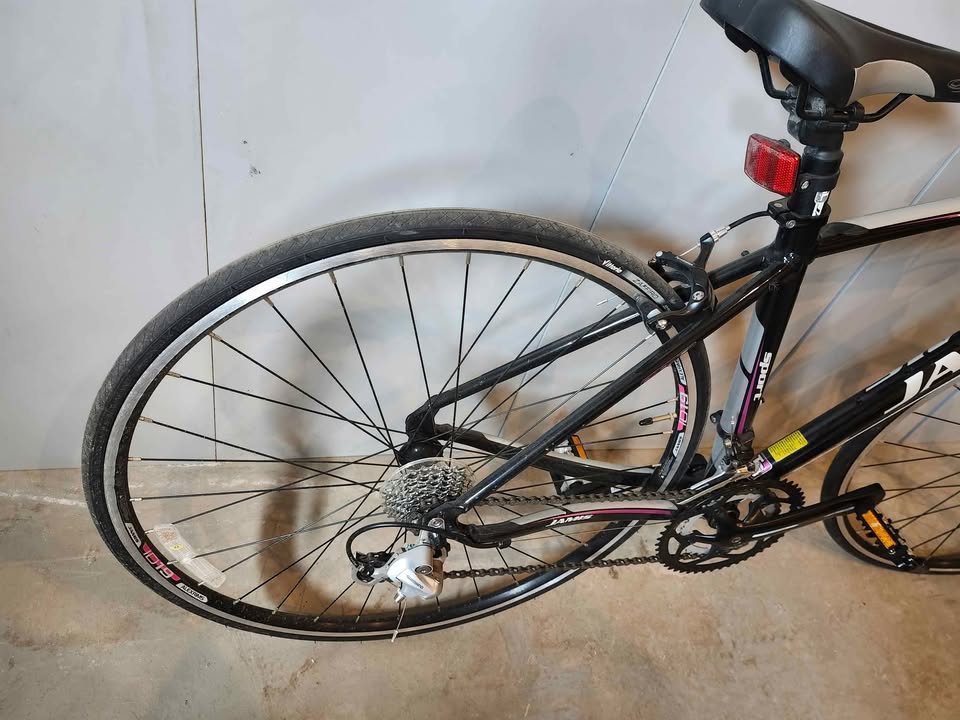 Jamis Ventura Sport Road Bike - New!