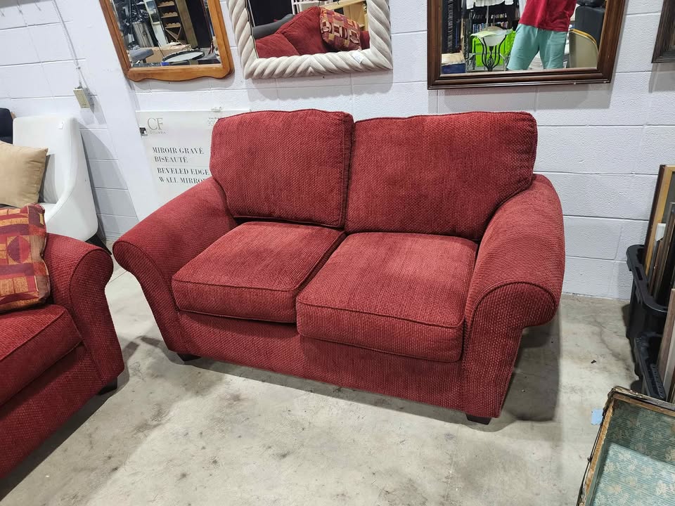 Red Sofa & Loveseat Set (Loveseat)