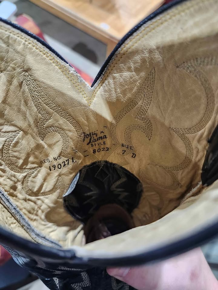 Black Leather Cowboy Boots - Tony Lama Size 7D