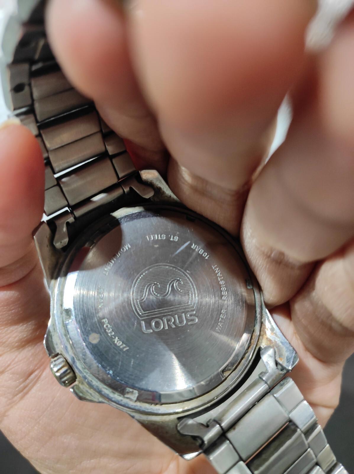 Lorus Women's Analogue Watch with Date, Stainless Steel Band & Blue Dial