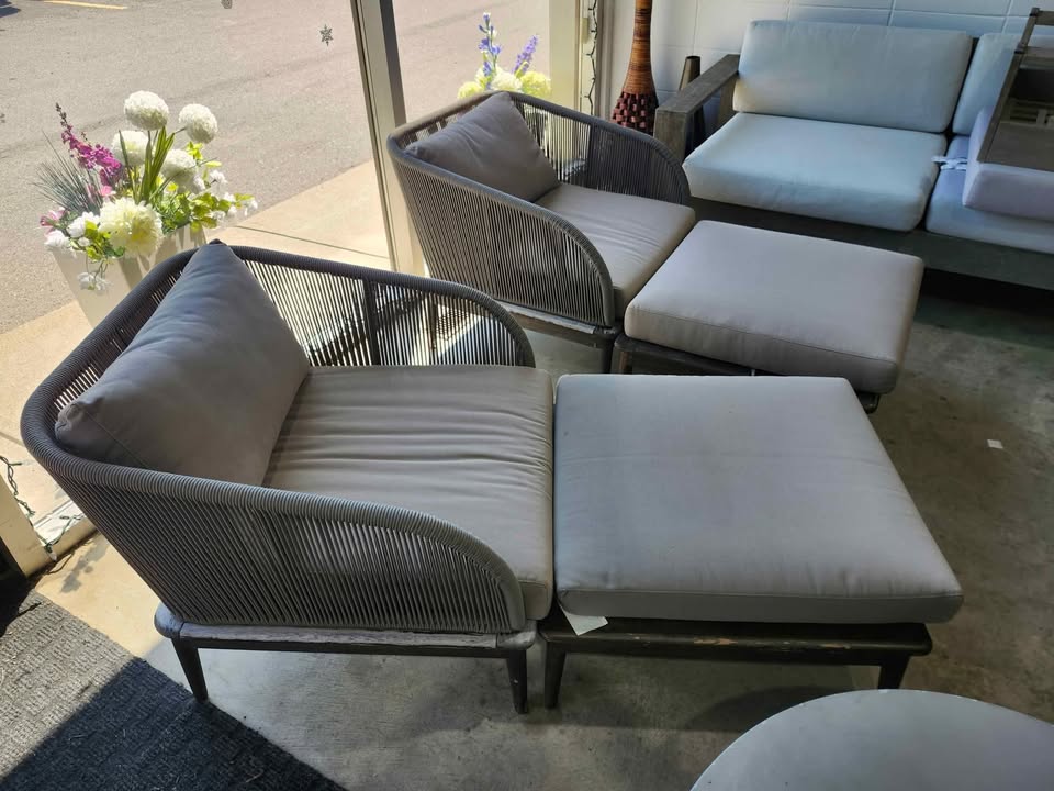 Outdoor West Elm Lounge Chairs Set