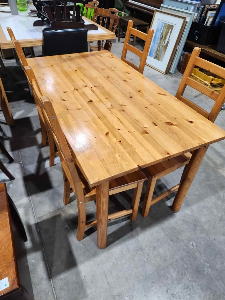 Pine Wood Dining Table with 4 Chairs