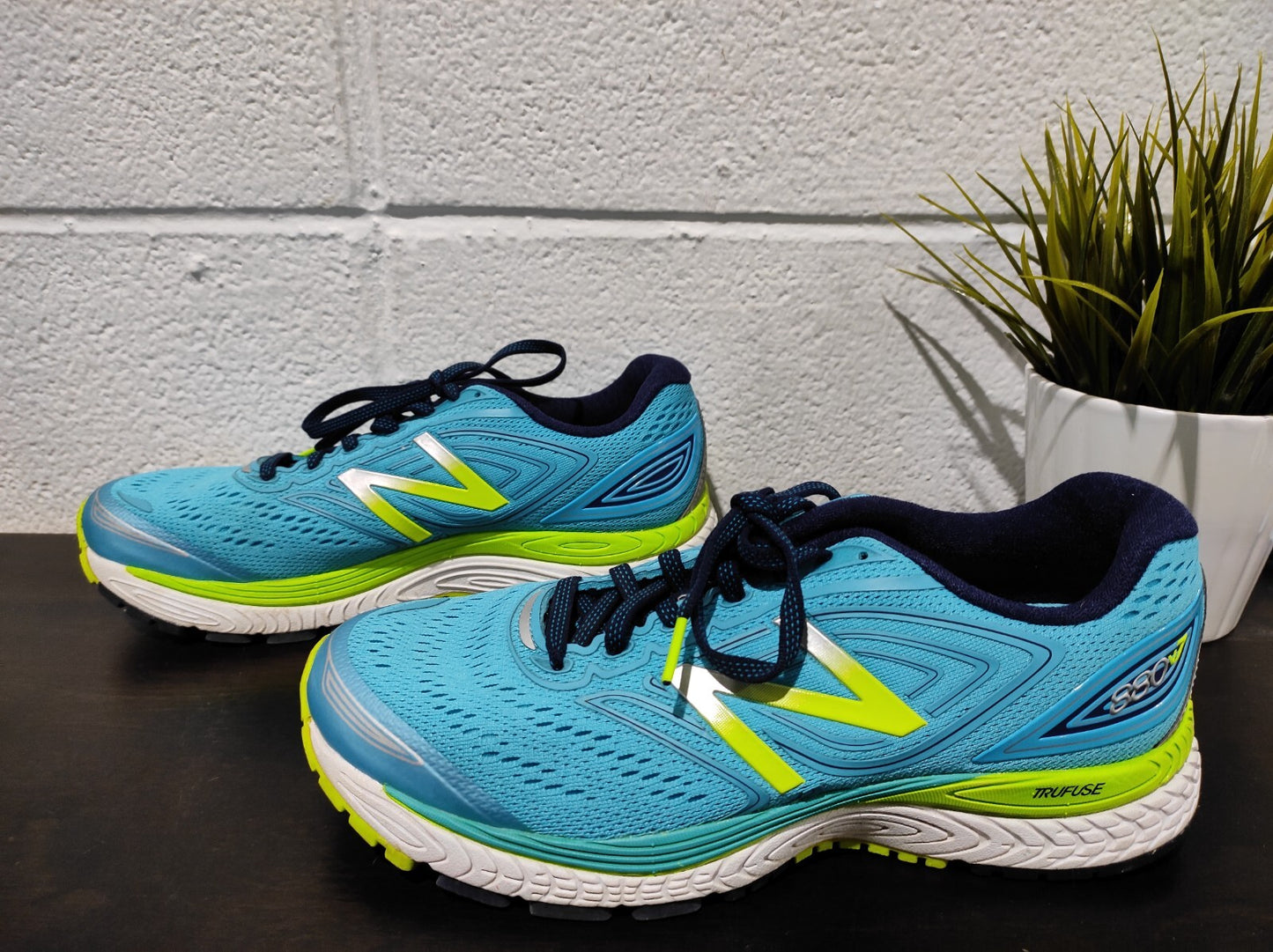 New Balance 880 Women's Aqua Yellow Running Shoes Size US- 8