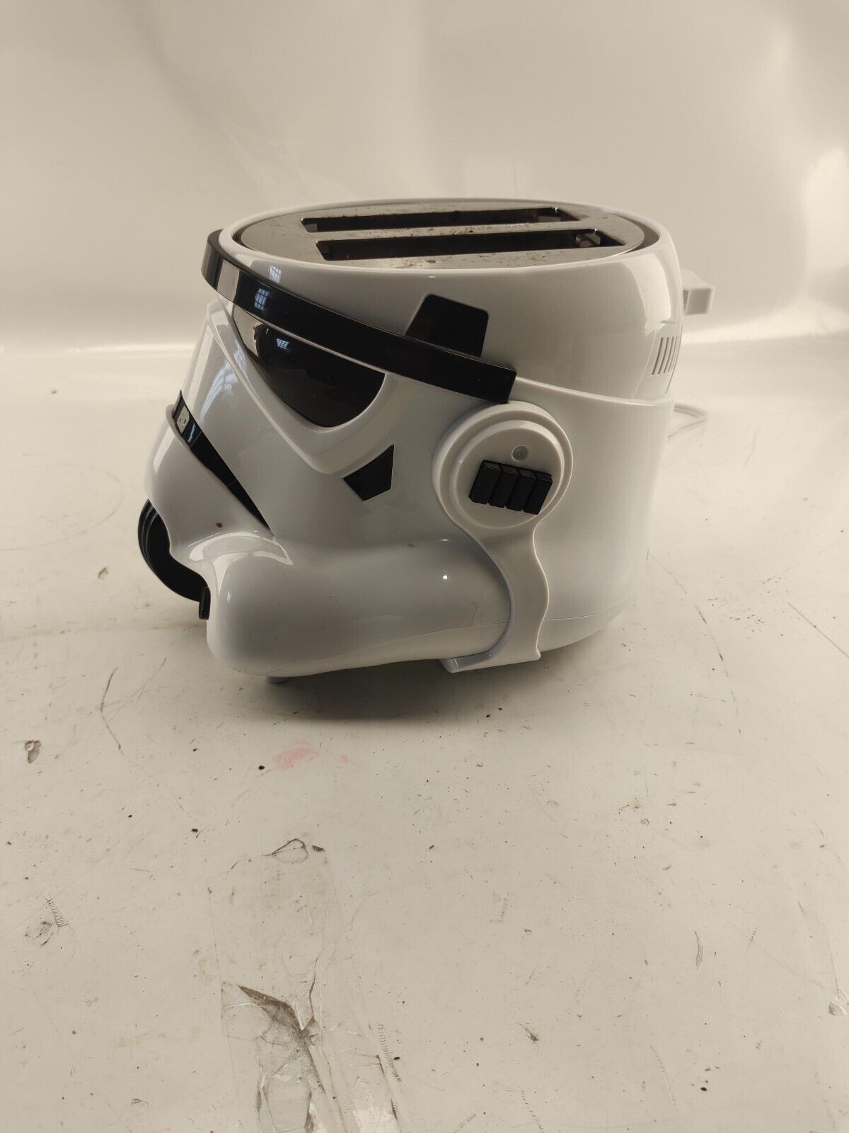 Star Wars Toaster, Star Wars Stormtrooper Helmet Toast On The Dark Side
