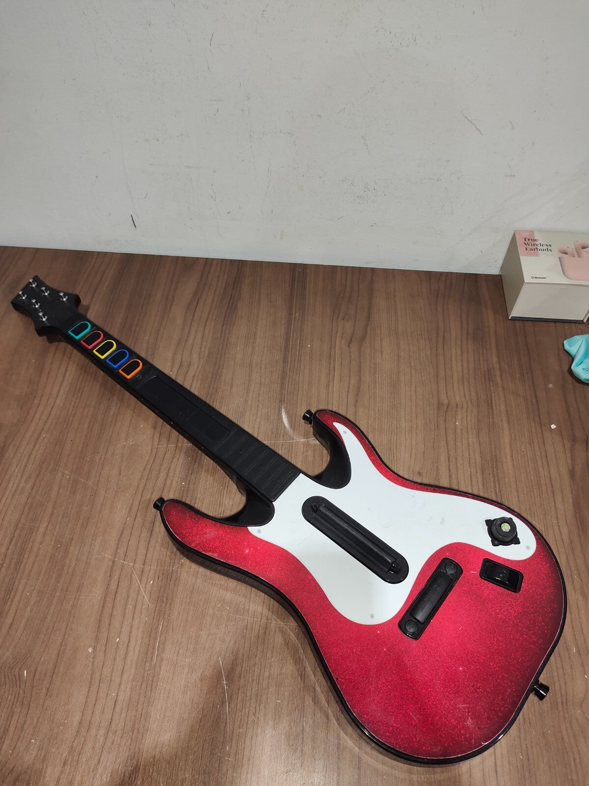 Xbox 360 Wireless Guitar Controller Band Hero 5 Red Octane 95905.805