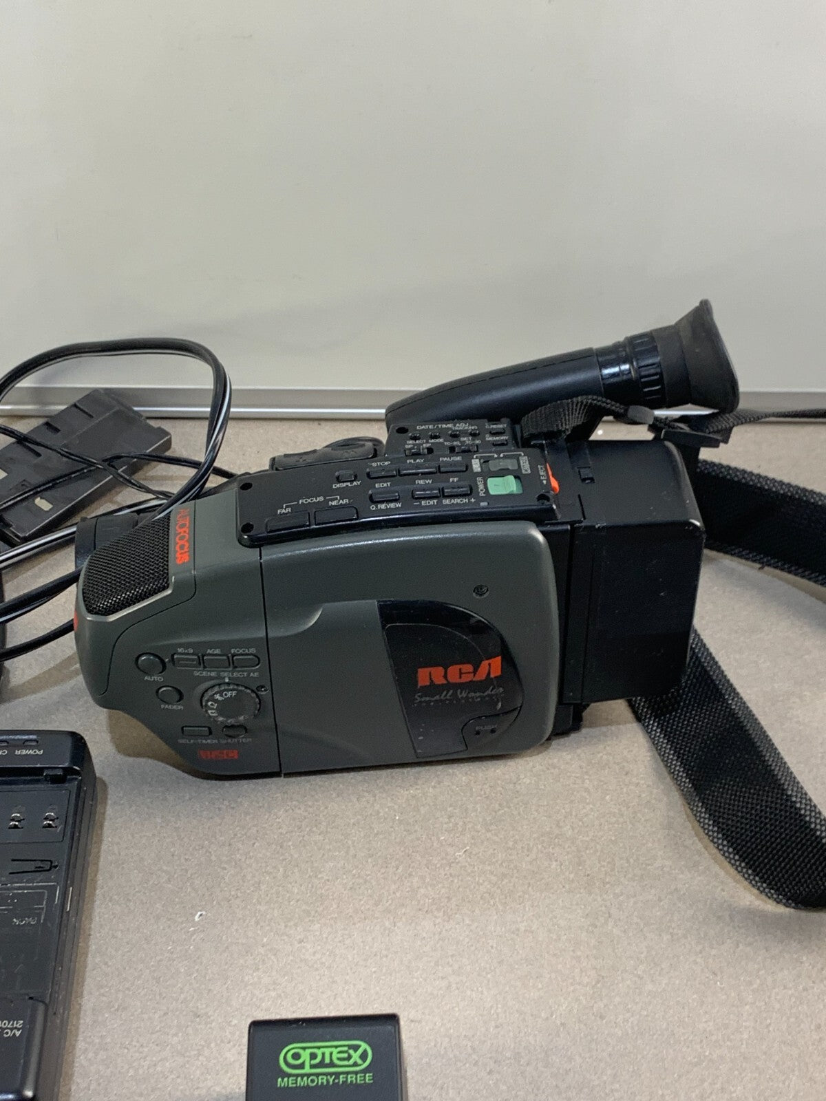 RCA Small Wonder VHS-C Camcorder Video Camera CC176 Tested & Working