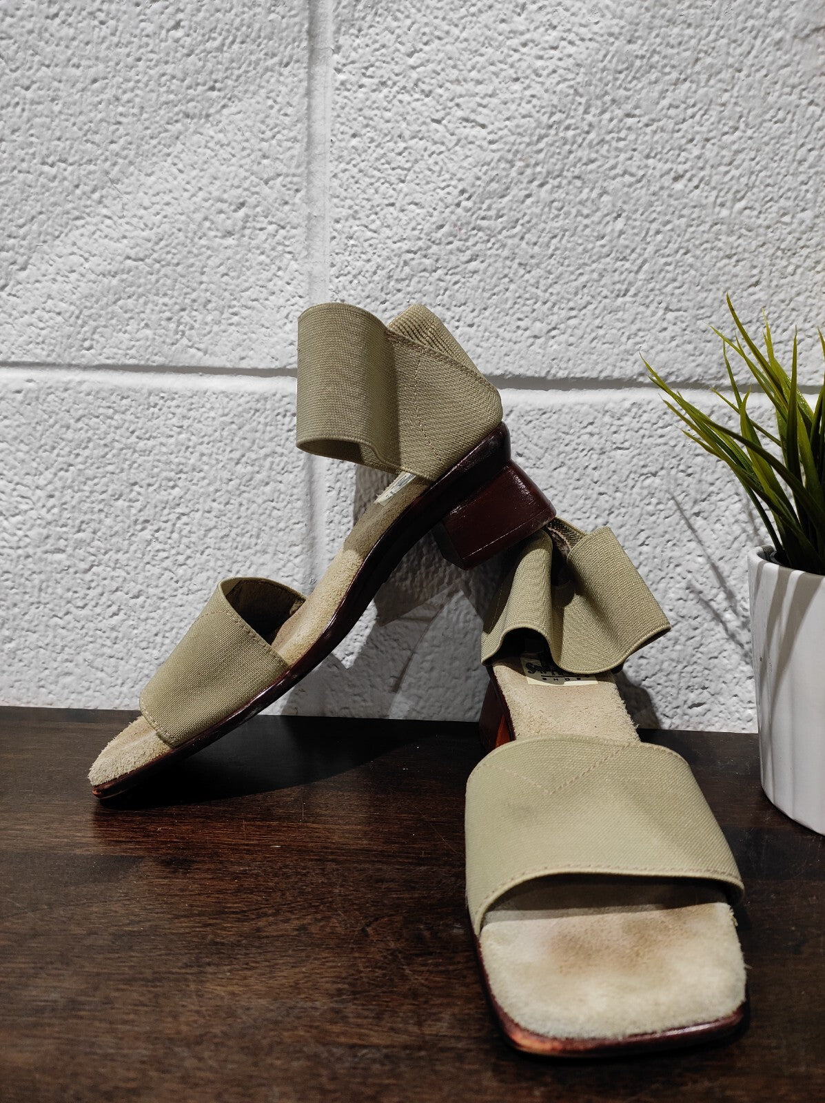 San Miguel Rare Steam Punk Stretchy Sandals Size-5