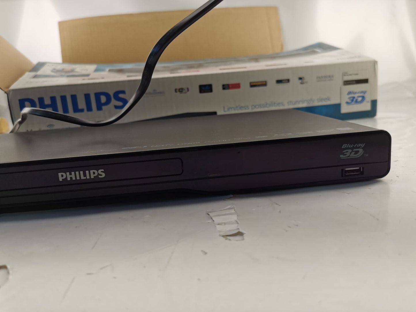 3D Blu-ray Player Phillips BDP5506 Blu-Ray Tested Working W/Remote & box