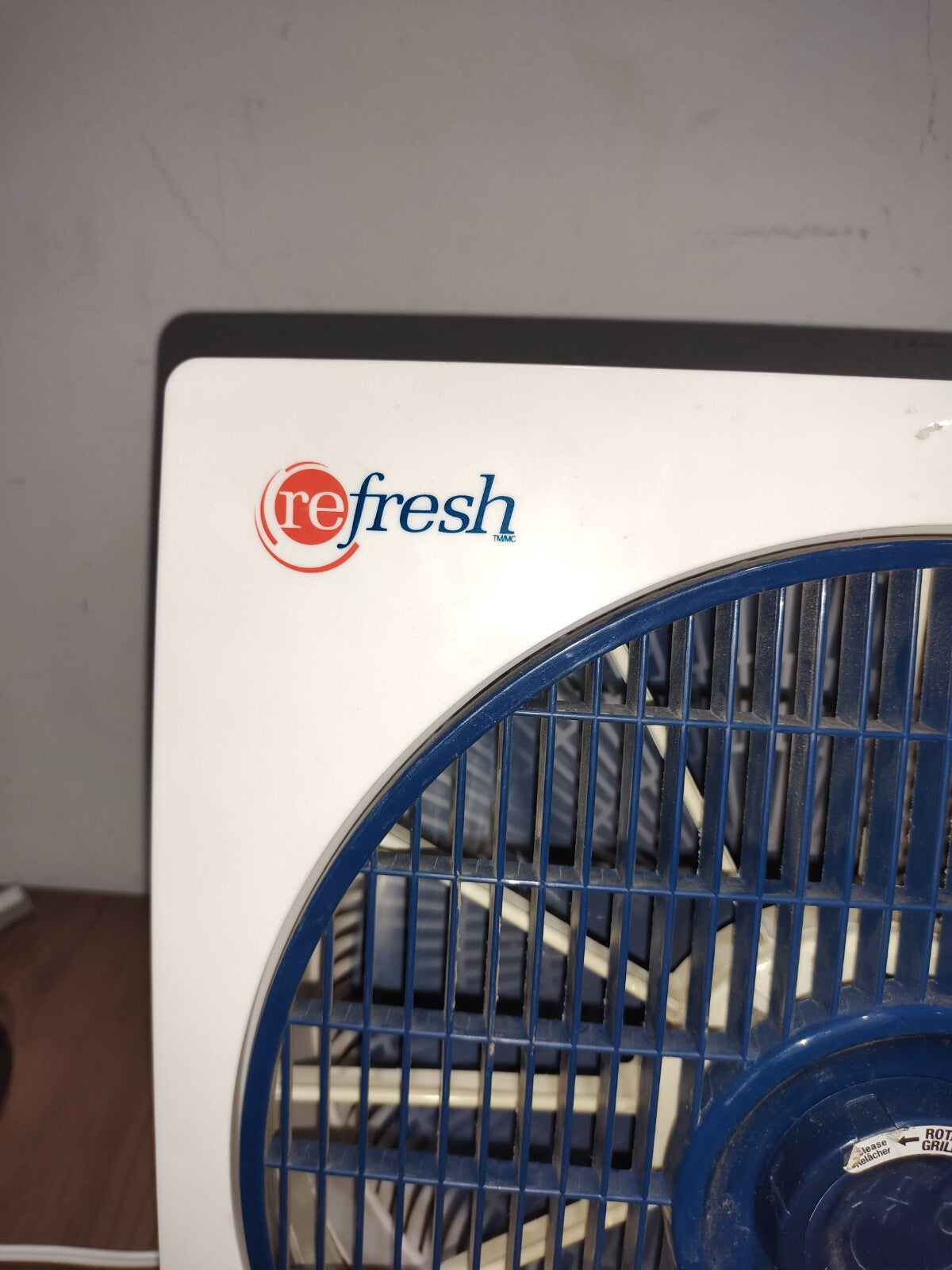 Refresh Table Desk Fan Model - 10013 - 120 Volts AC 60 Watts 60Hz