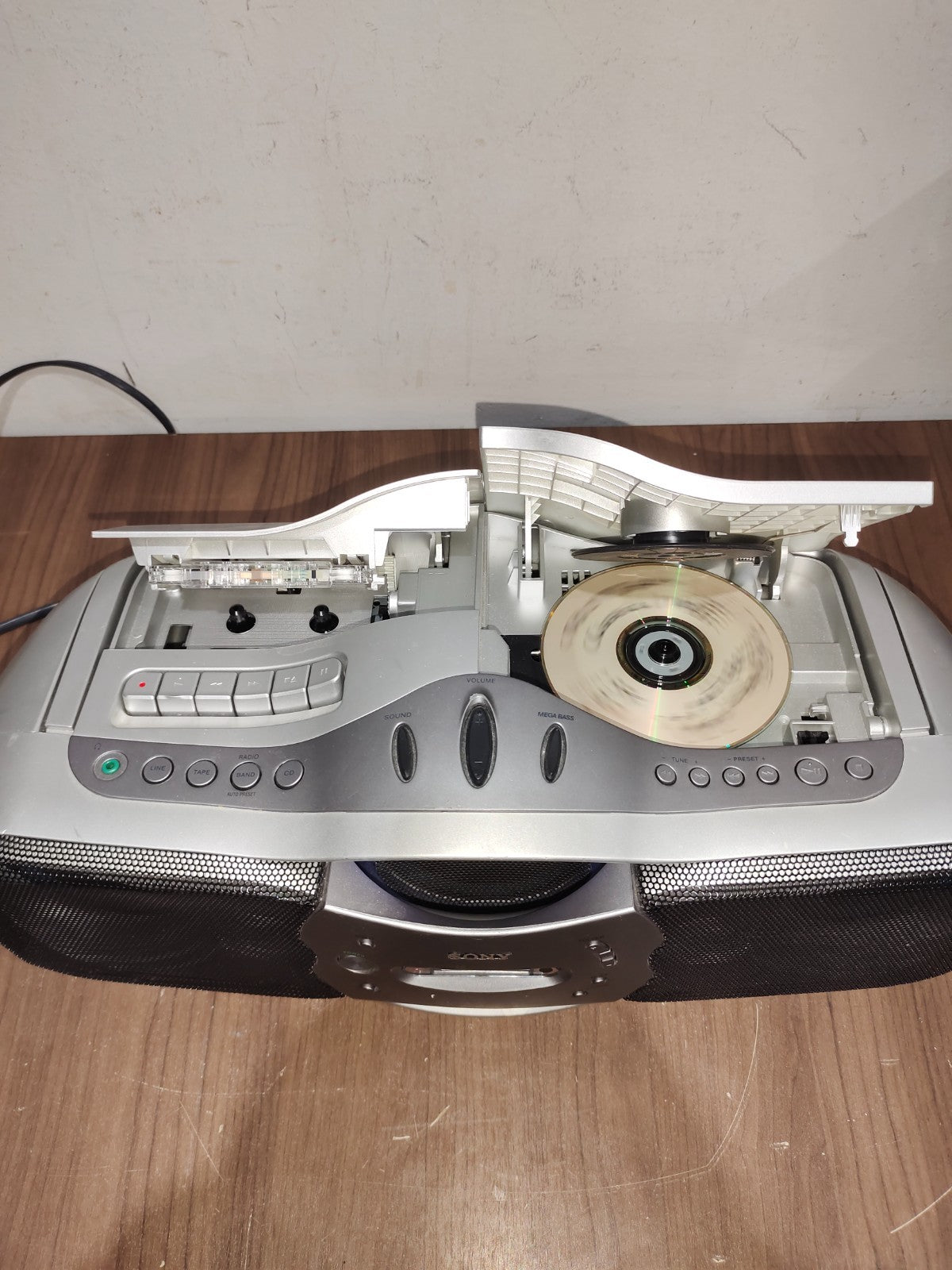 Sony CFD-F17CP CD - Radio - Cassette Recorder Boombox