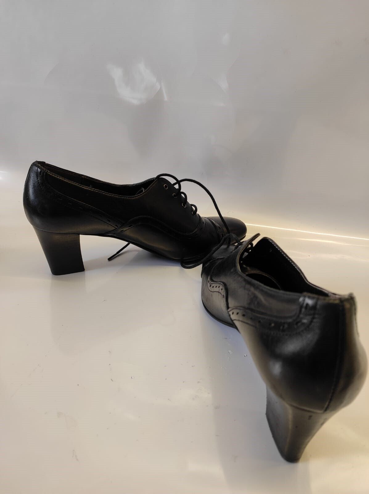 NATURALIZER black Lace Up leather heel Shoes size 8 1/2 N