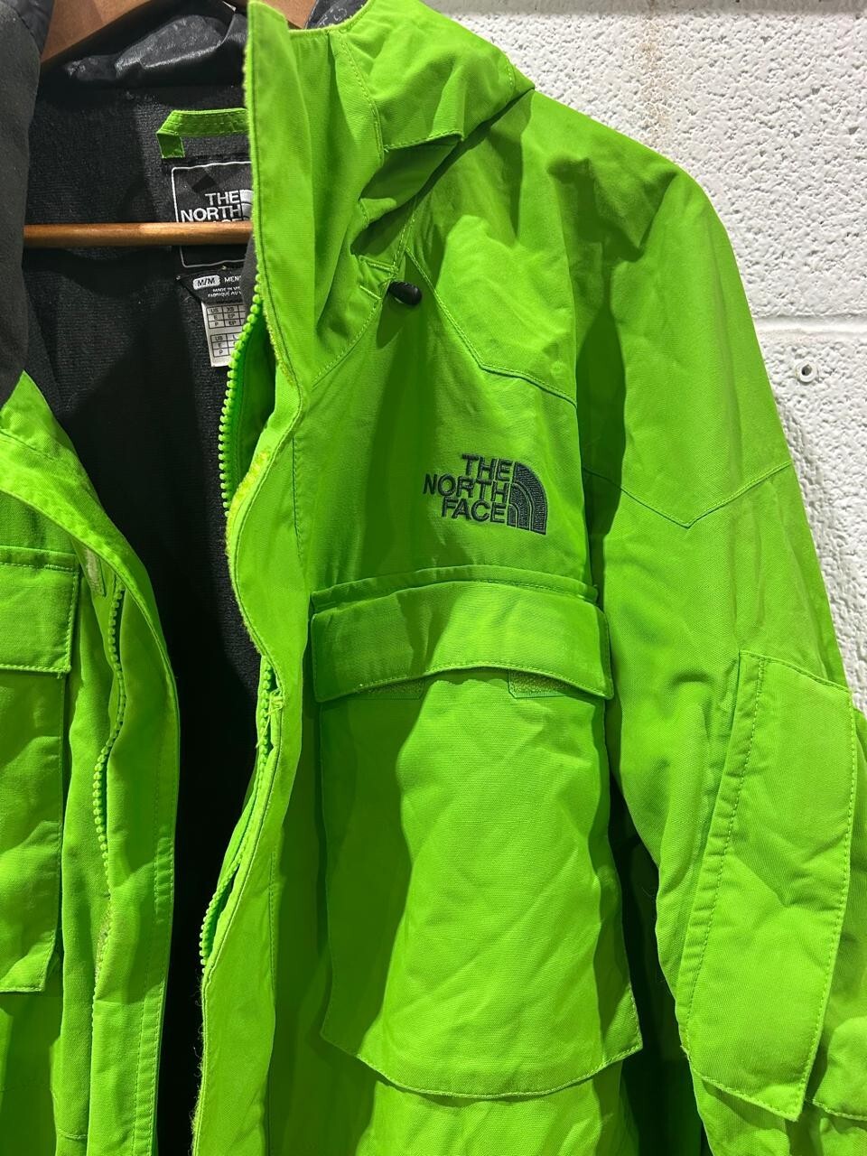 The North Face Men's Ski/Snowboard Bright Green Jacket Size M