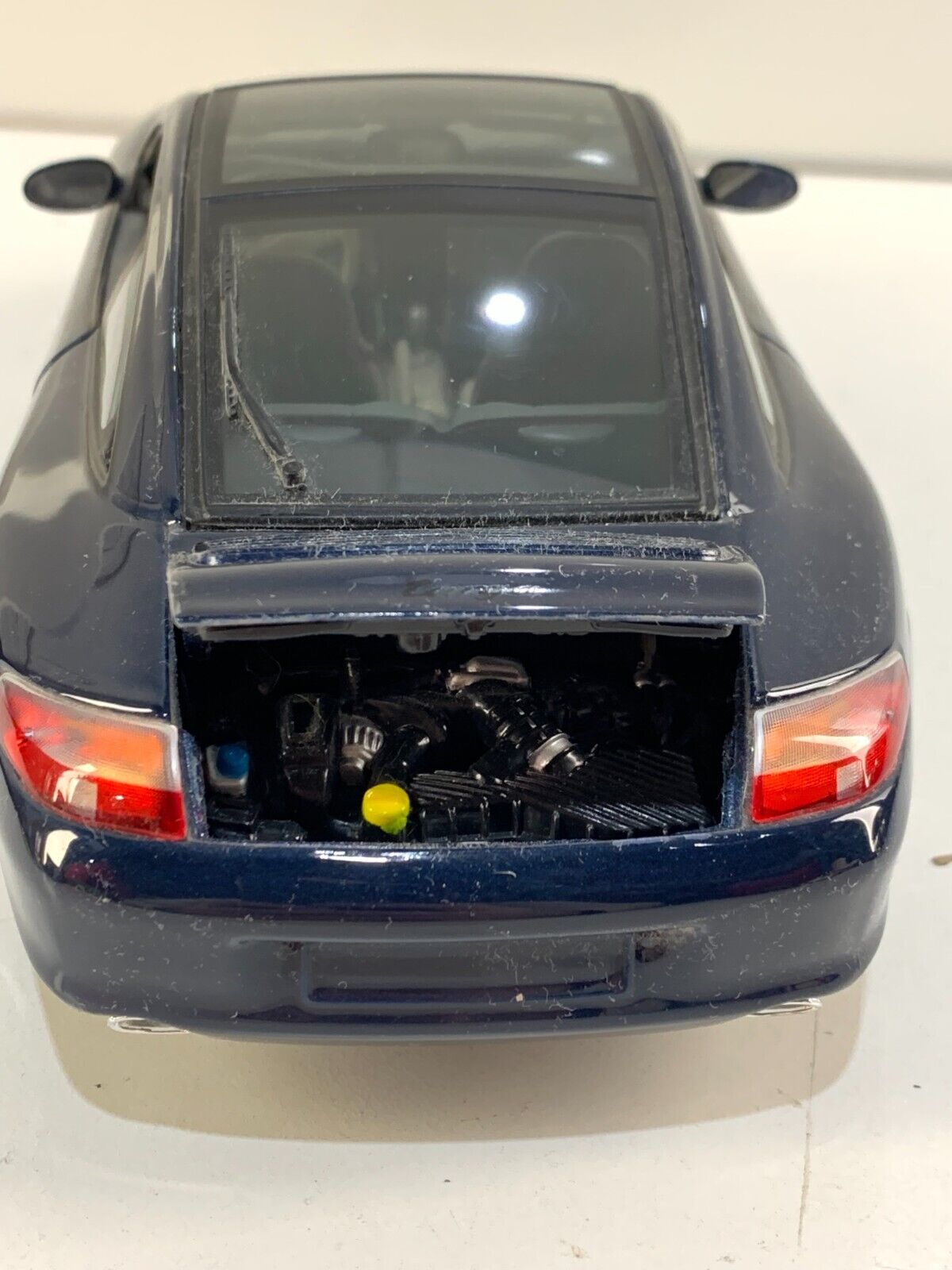Porsche 911 Carrera Targa Blue 1/18 Diecast Car Model by Maisto 31627