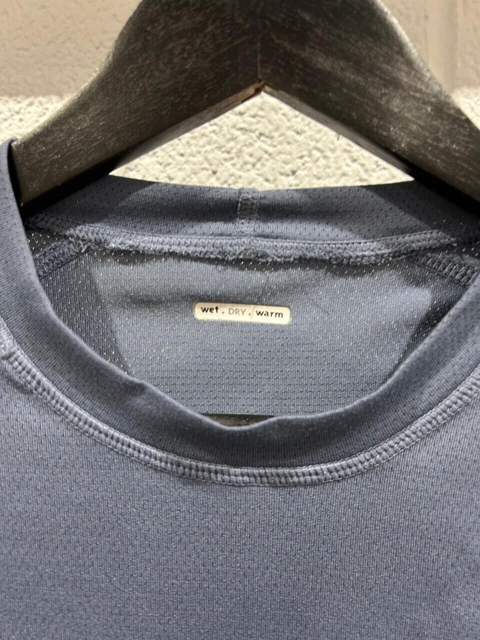 Lululemon Silverescent Wet Dry Warm Men's Blue T- Shirt Short Sleeve Size Small