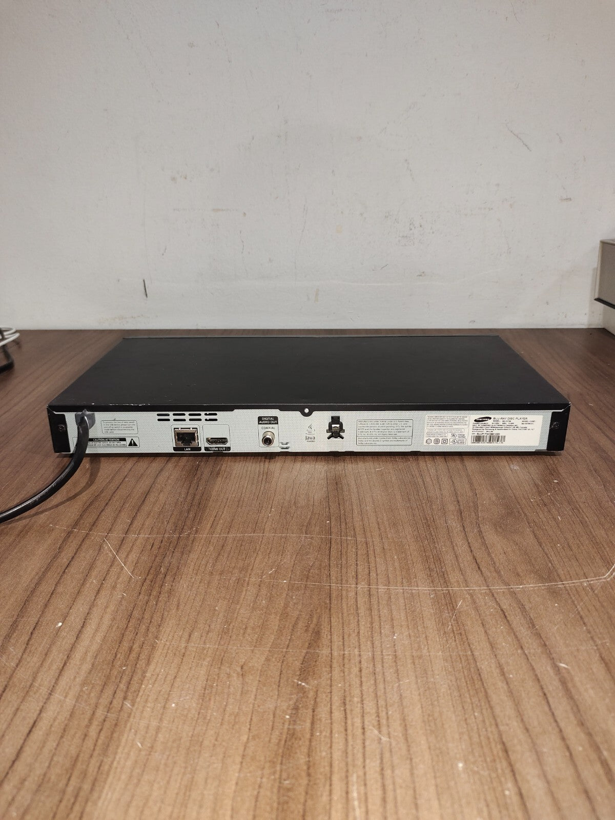 Samsung BD-E5700 Blu-Ray/DVD Player 1080P