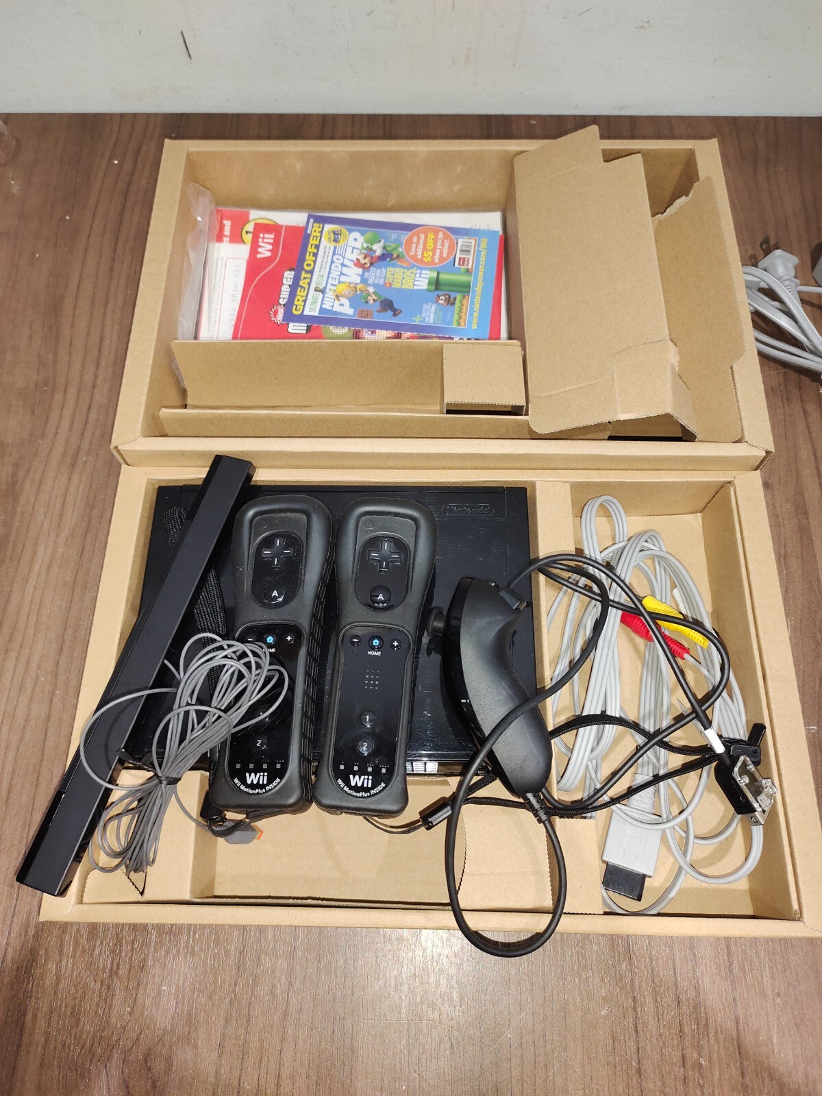 Nintendo Wii Black - Holiday Bundle with Super Mario Bros