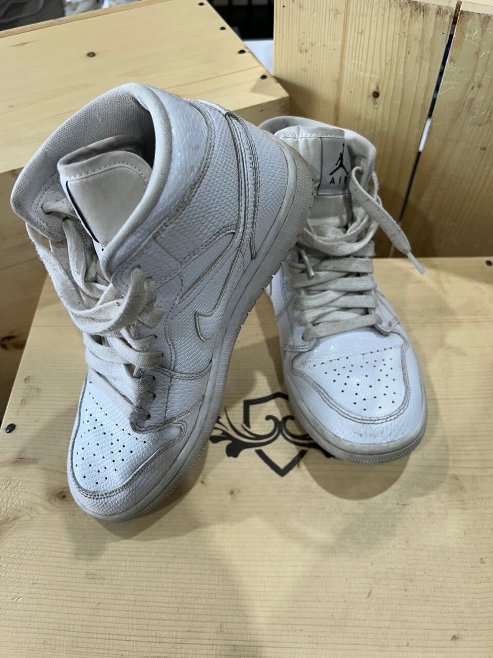 Nike Air Jordan 1 Mid White Woman's Size 7.5