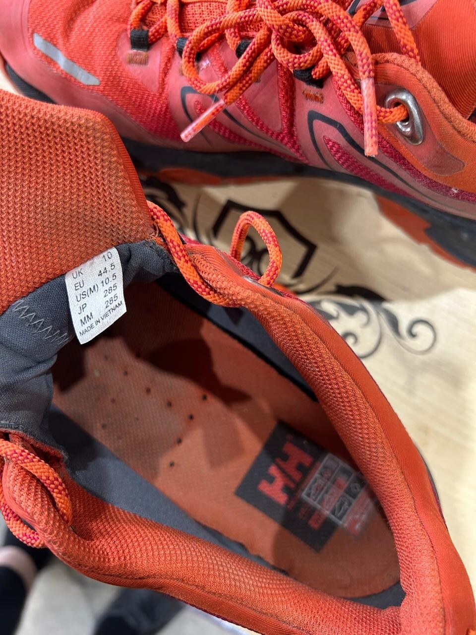 Helly Hansen Cascade Low HT Men's size 10.5 Color Orange