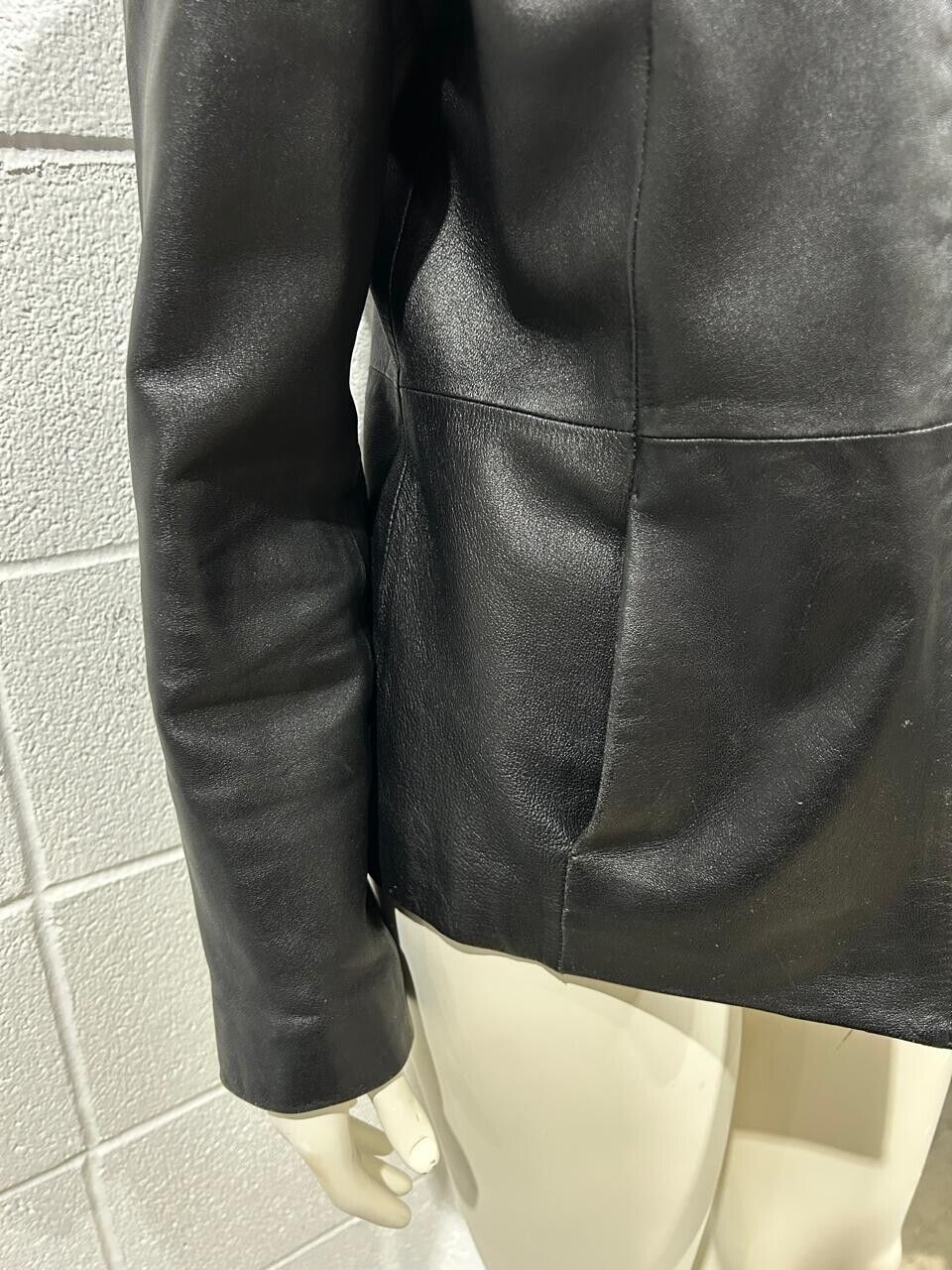 Danier Canada Women's Black Genuine Leather Jacket Size 12