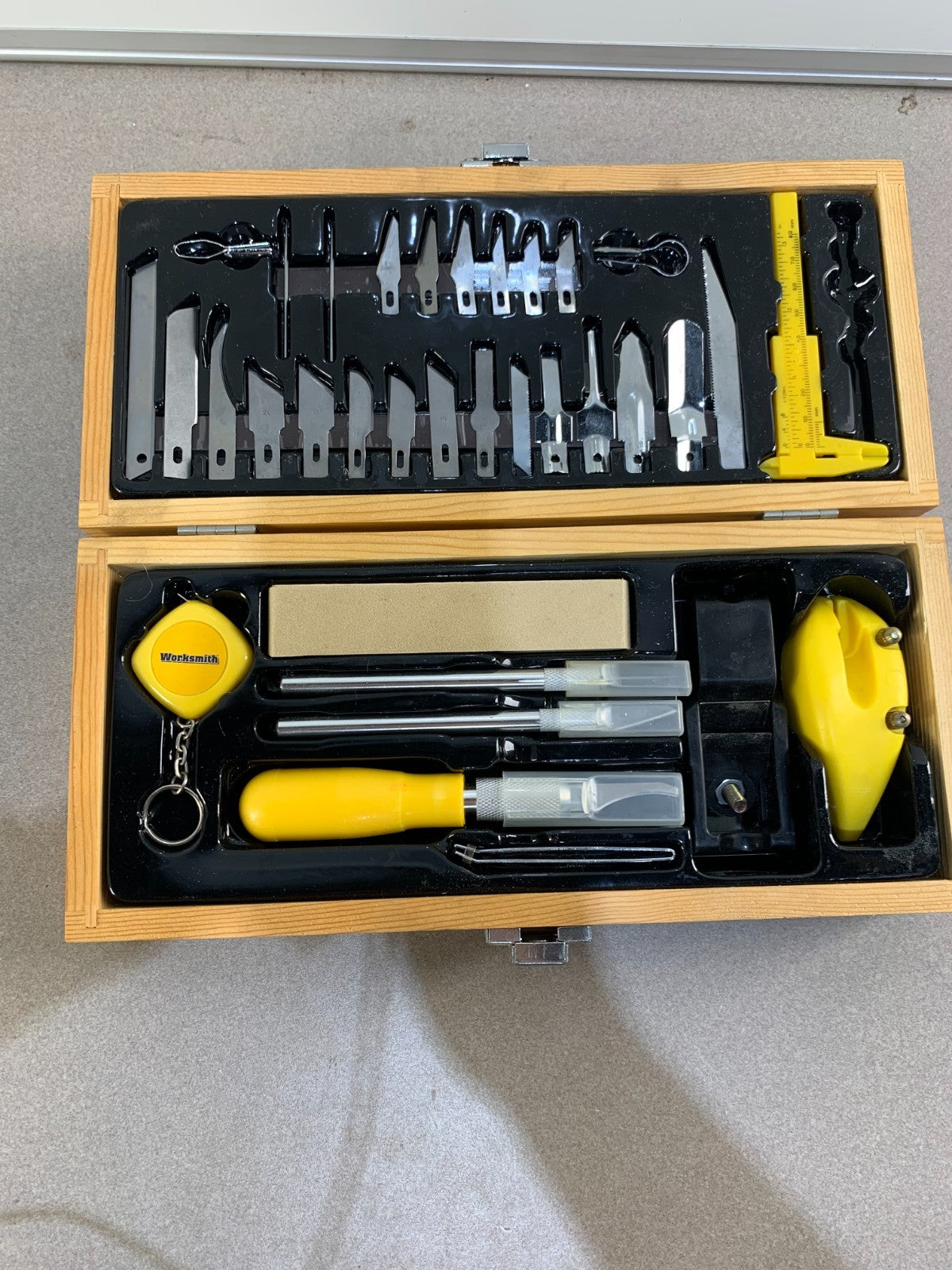 WORKSMITH 38 PIECE CRAFT AND HOBBY KNIFE SET
