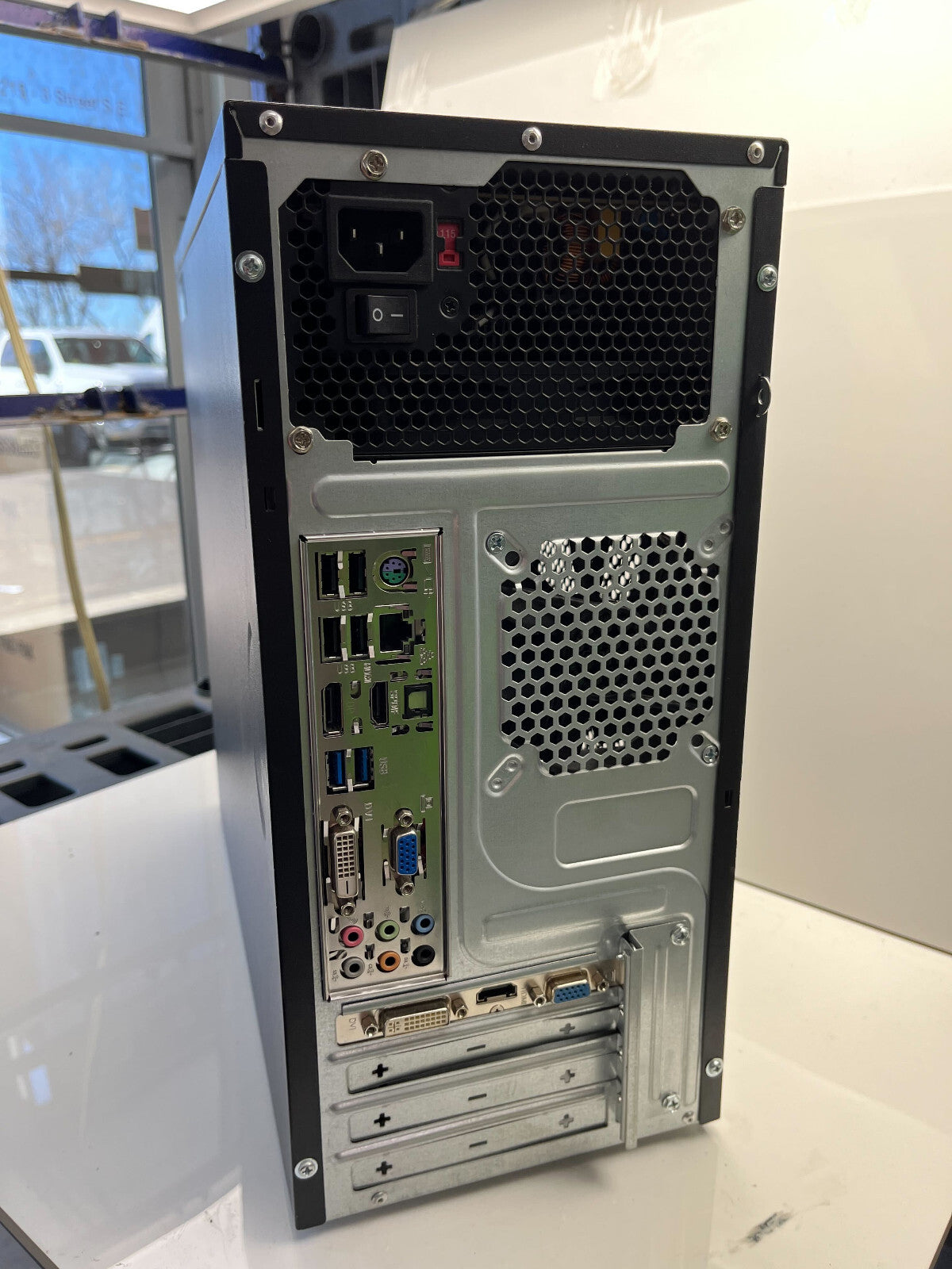 Custom Gaming PC i5 4460 @ 3.20GHz HD5450 8GB RAM 1TB HDD
